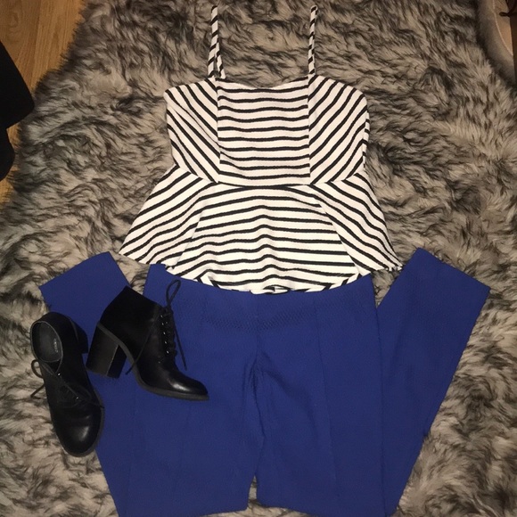 Sleeveless Peplum Top - Picture 4 of 7